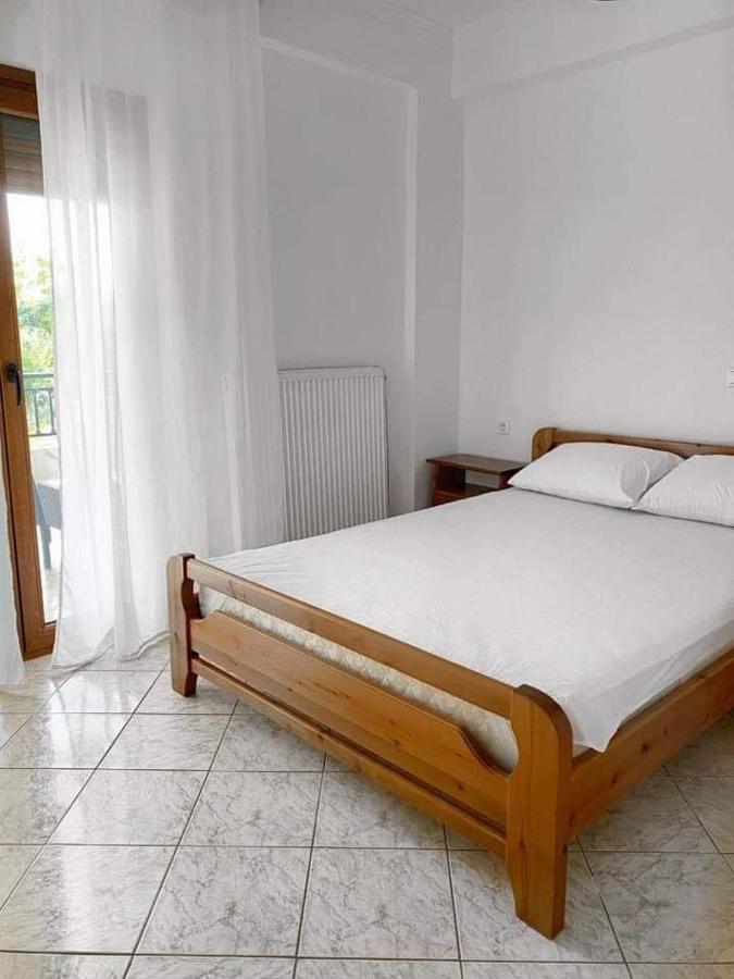 Chris Apartment Vassiliki Esterno foto